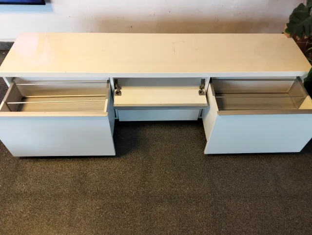 Mueble TV blanco moderno