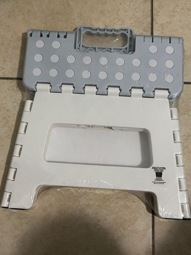 Sgabello Pieghevole Salvaspazio