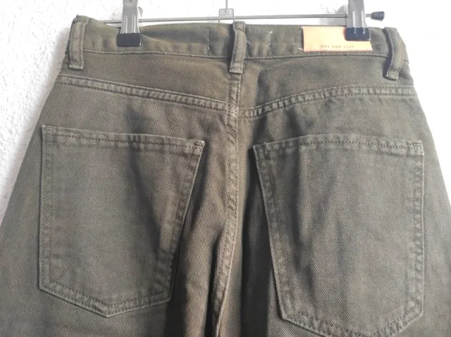 Pantalón MANGO mom jeans pata ancha bootcut verde