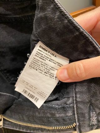 Jeans negros de Bimba y Lola