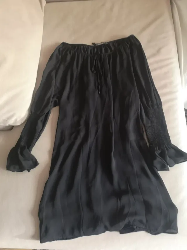 Vestido negro manga larga