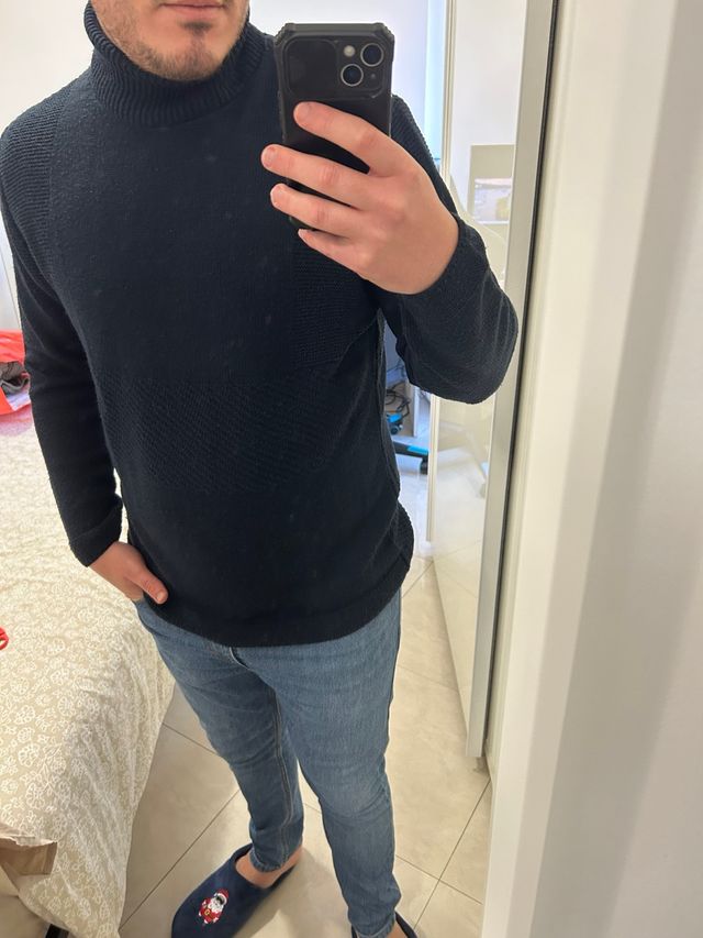 Maglione collo alto blu David Haward