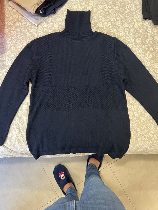 Maglione collo alto blu David Haward