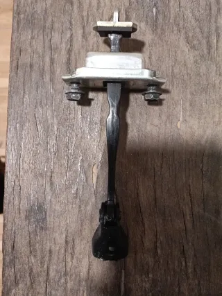 Retenida Puerta Renault dr kajad