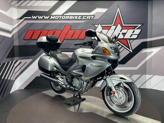 Honda Deauville NT650 Gris