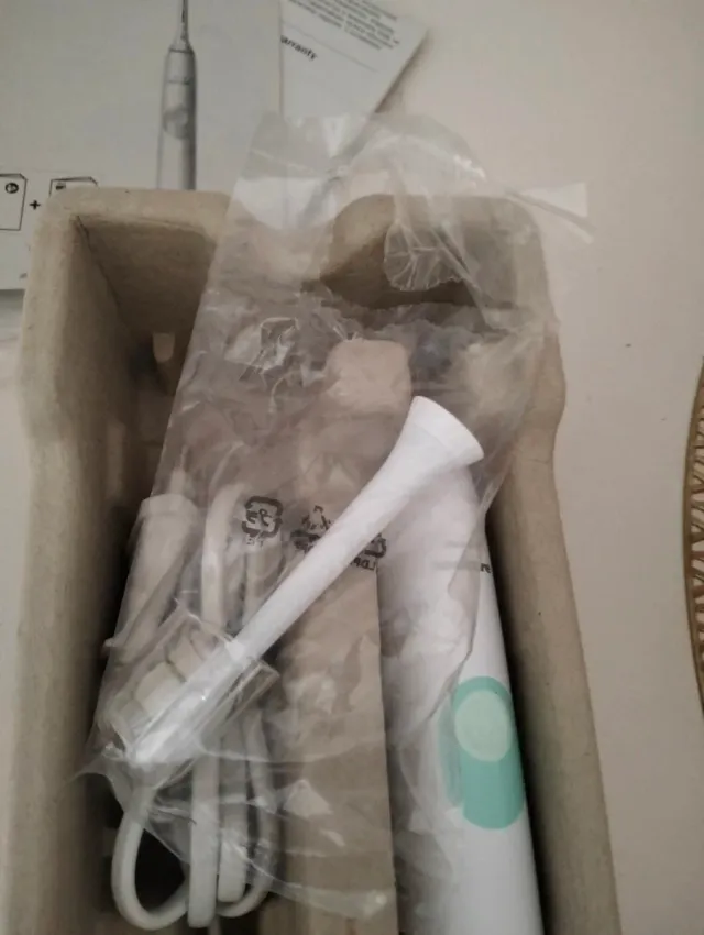 Cepillo Eléctrico Philips Sonicare 4300