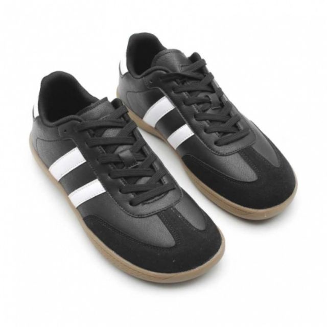 Zapatillas barefoot casual negras y blancas