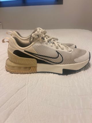 Nike Air Max Talla 42.5 Beige/Negro