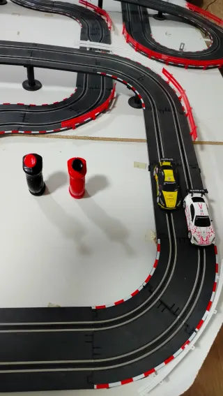 Circuito de Scalextric con mandos