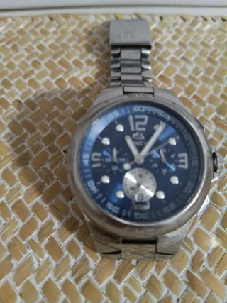 Relojes varios (smartwatch, analógico, cuadrado)