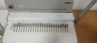 Encuadernadora de canutillo LAMIREL