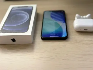 iPhone 12 128 gb con AirPods Pro