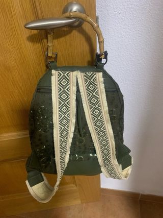 Mochila Desigual verde kaki brillante