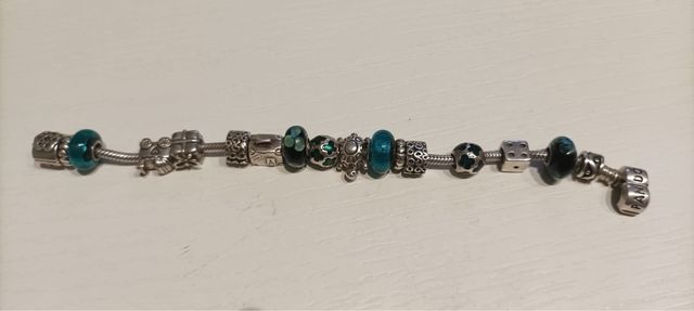 Pulsera Pandora Plata con Charms