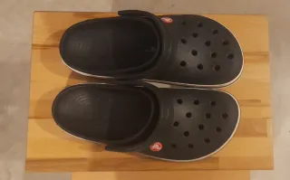 Zuecos Crocs Crocband Negros 37-38