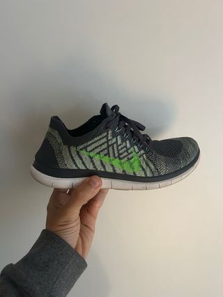 Zapatillas Nike Running Grises y Verdes