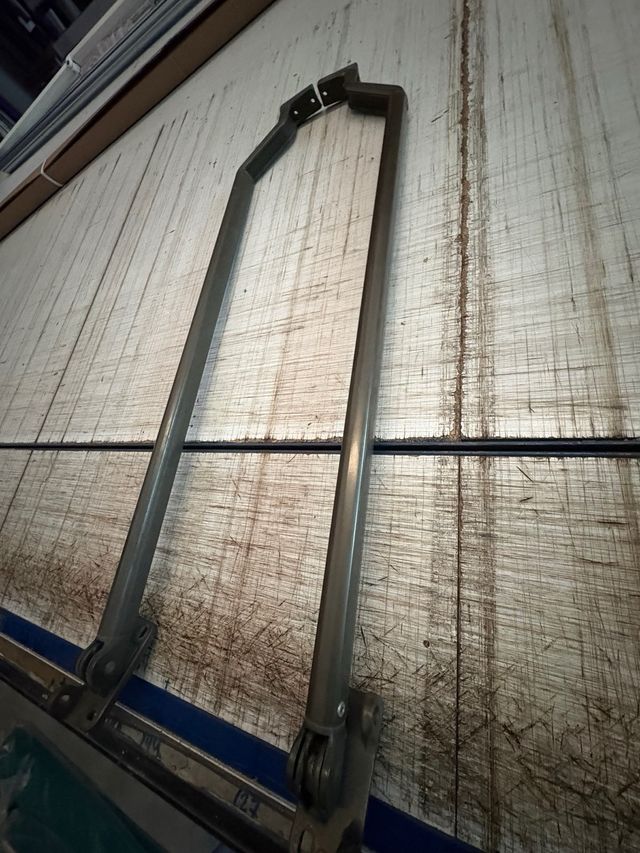 Brazos toldo bronce 88cm metal