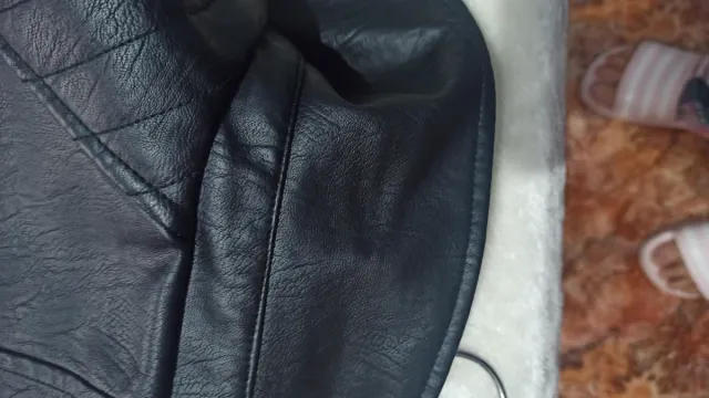 Cazadora cuero Pilar Prieto negra