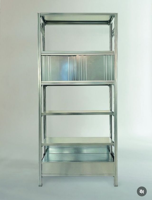 Scaffalatura metallo e vetro Situer