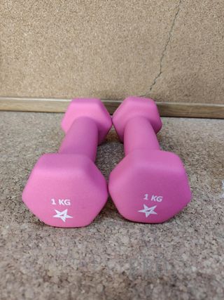 Par de mancuernas de neopreno 1kg