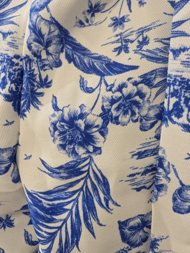 Pantalón Mango flores azul y blanco