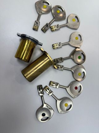 Bombín Fichet 787 Z con 9 llaves