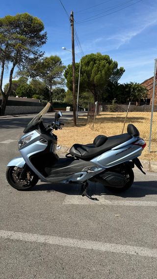 Sym Maxym 400i ABS averiada