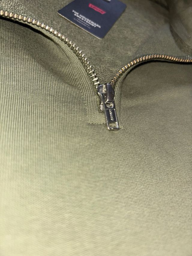 Sudadera Levi's verde militar 1/4 cremallera