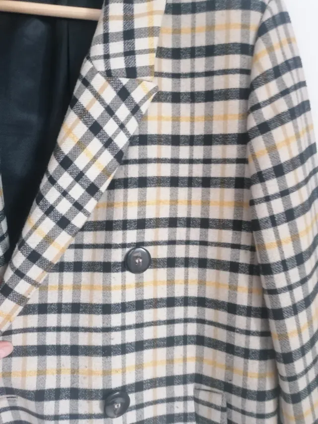 Abrigo Zara Cuadros Beige y Negro