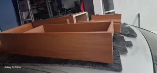 Armario de madera como nuevo