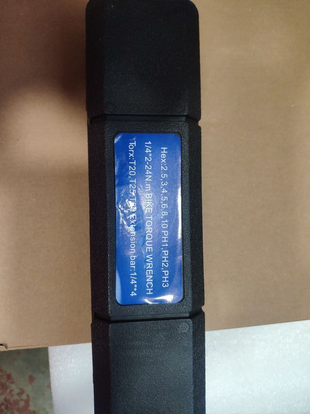 Llave dinamométrica 2-24 Nm