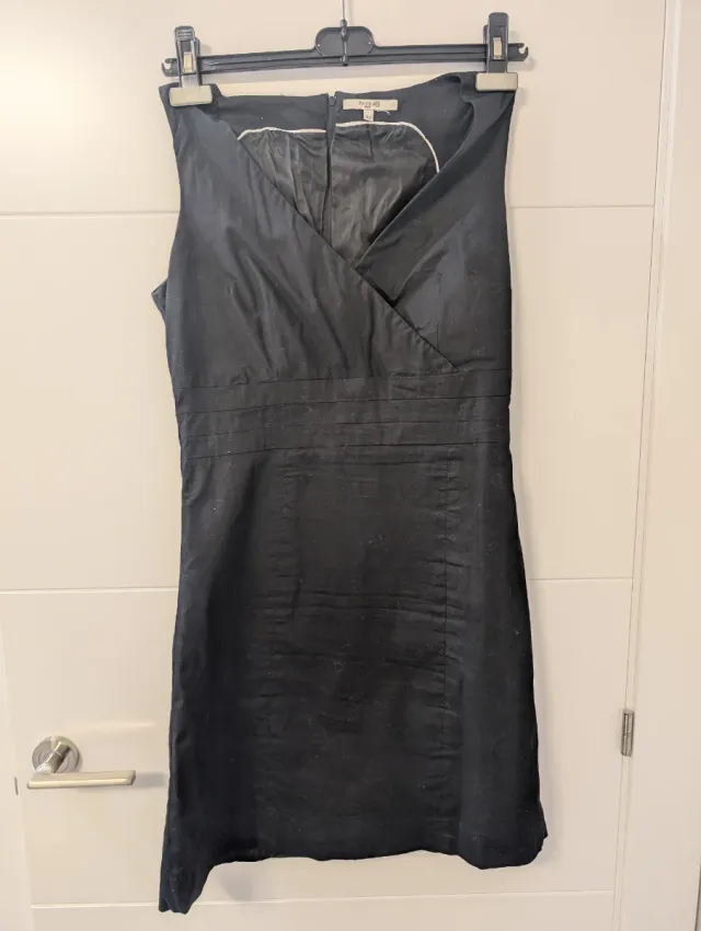 Vestido negro Formula Joven T 42, pero equivale 40