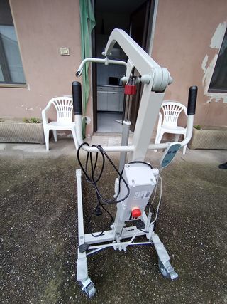 Sollevamalati Elettrico per disabili