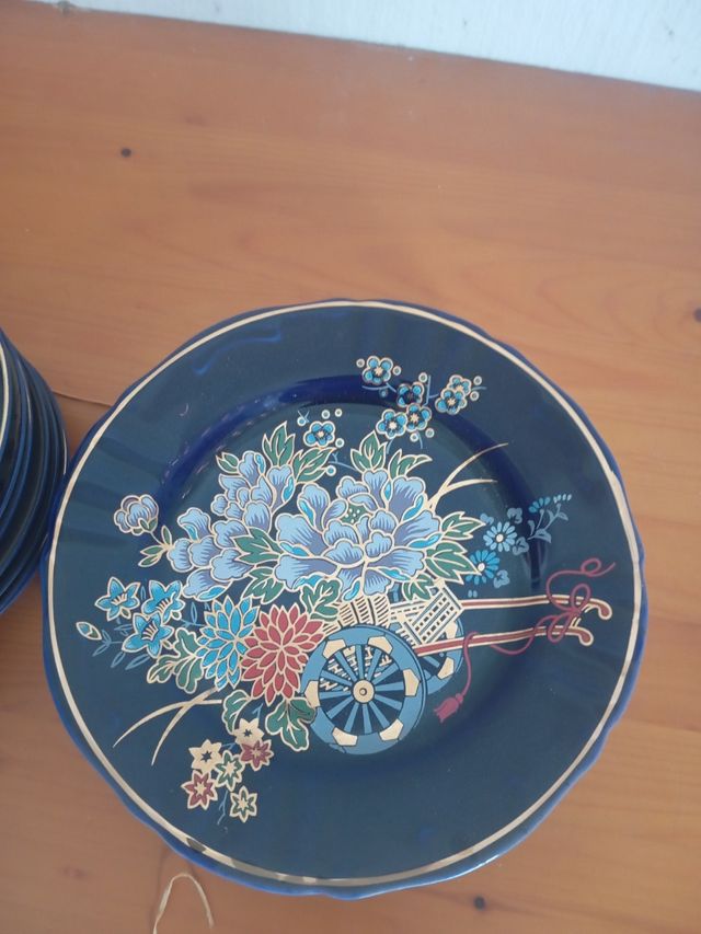 Lote platos antiguos azul dorado