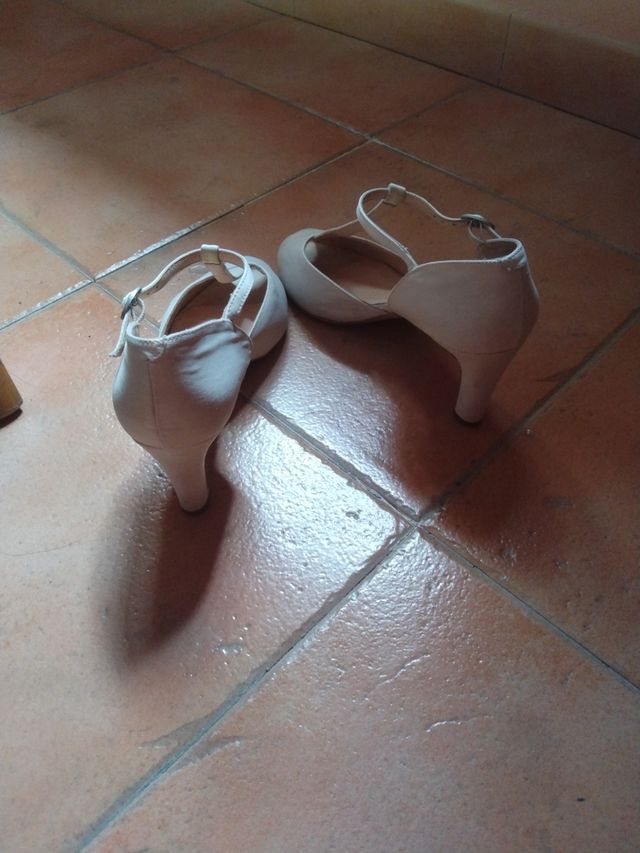 Zapatos Ángel Alarcón T-Strap Beige