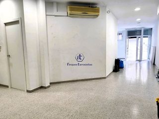 Local comercial en alquiler en Els Pins en Blanes