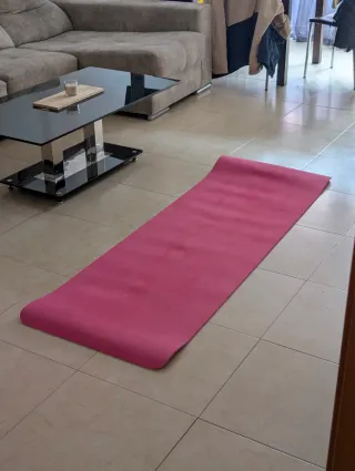 Esterilla de yoga rosa con funda