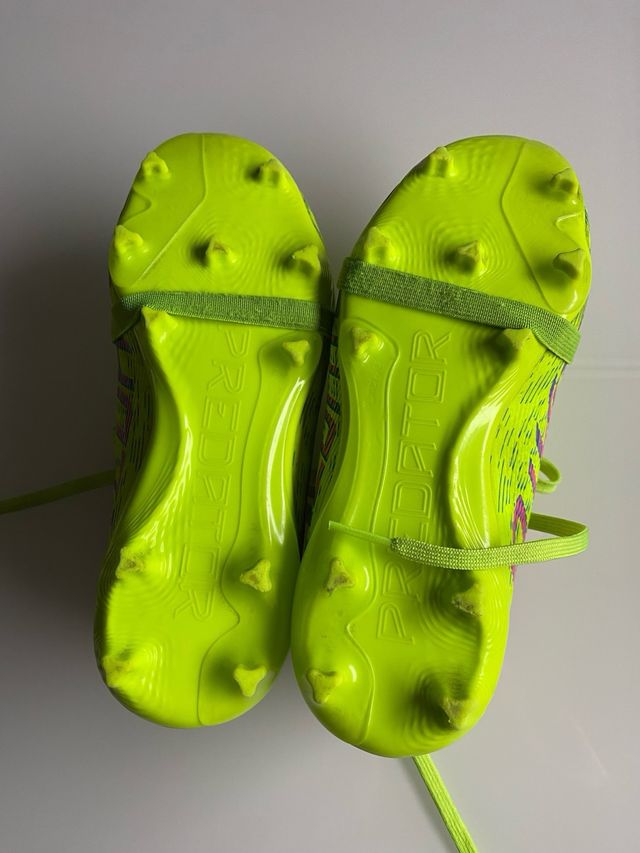 Botas de fútbol Adidas Predator para niño