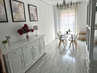 Piso en alquiler en Ciudad Jardín - Zoco en Córdoba