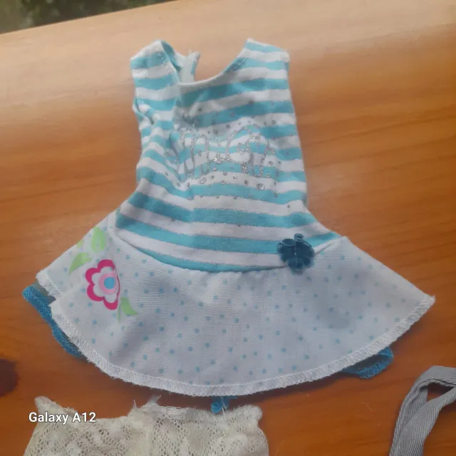 Ropa y accesorios para muñeca Nancy