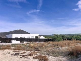 Terreno en venta en Lucena
