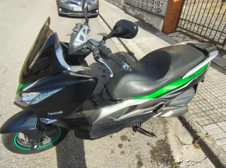 Kawasaki J300 2015