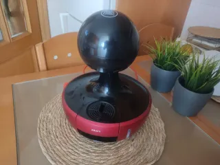 Cafetera Dolce Gusto Roja y negra
