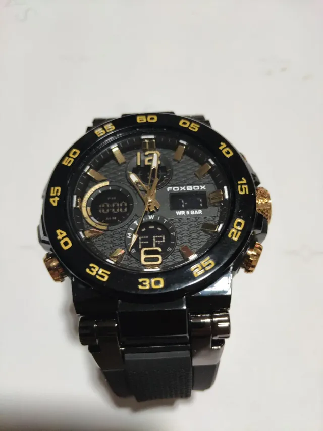 Reloj Foxbox Negro y Dorado
