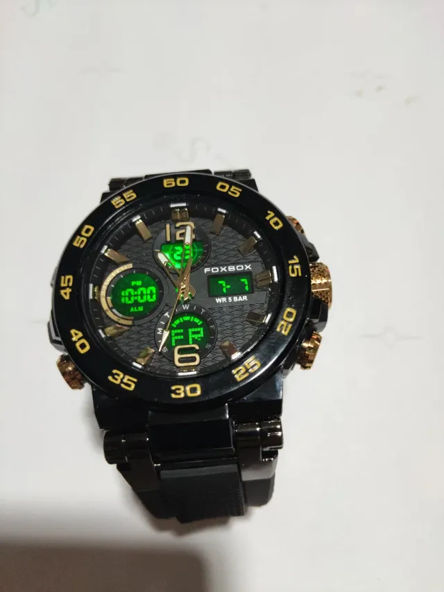 Reloj Foxbox Negro y Dorado