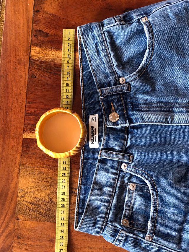 Pantalón vaquero Pull&Bear roto Talla 36