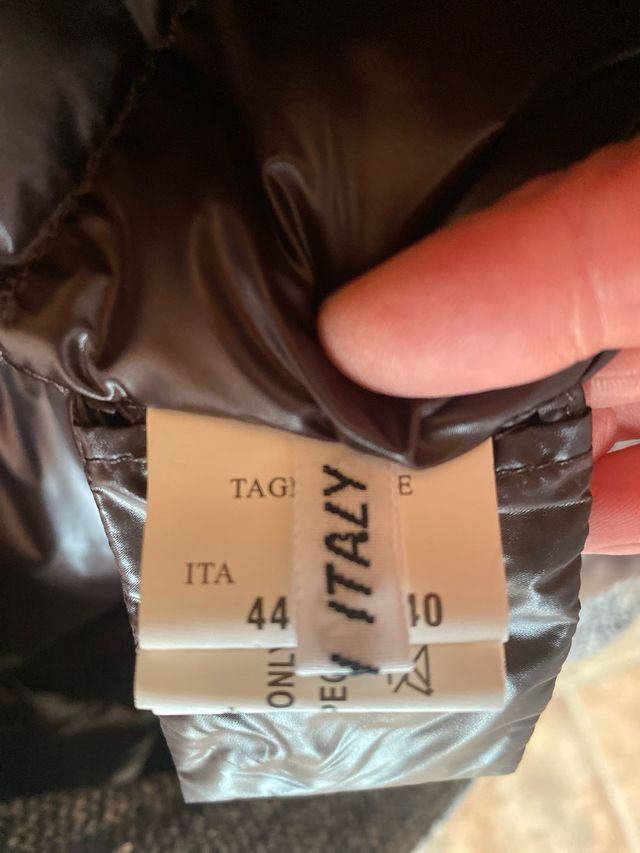 Giubbotto donna con cappuccio in pelliccia