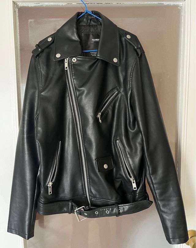 Chaqueta Cuero Negra Pull&Bear Talla S