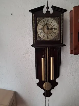 Reloj de pared antiguo