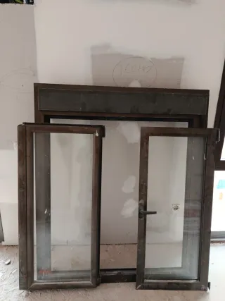 Ventana aluminio con persiana